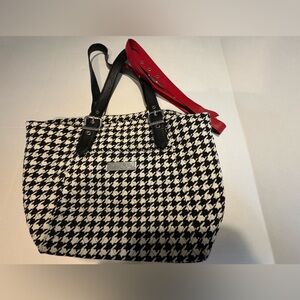 Vera Bradley Black And White Tote With Two Sets Straps